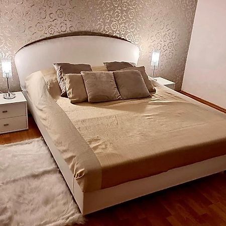 Cozy Apartment Near Hockey & Football Arena Μπρατισλάβα Εξωτερικό φωτογραφία
